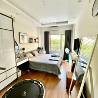 Bán Nhà Phố Trạm 35M2-Hơn 5 Tỷ-Dân Xây-Full Nội Thất-Ô Tô Gần-Sát Trường Tiểu Học Long Biên