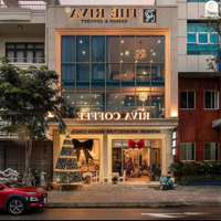 Cho Thuê Nhà Mặt Phố Nguyễn Đình Thi, Mặt Tiền Khủng 10M, Quá Đẹp Để Kinh Doanh Cafe