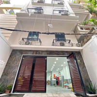 Cần Cho Thuê Nhà Biệt Thự Phân Lô Văn Cao,Diện Tích60M2 X 5 Tầng, Ô Tô Đỗ Cửa, Đủ Đồ. Gía 15 Triệu/Th