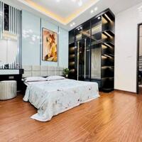 Bán nhà Đội Cấn, Ba Đình. DT 36m2 x 4 tầng , giá 7,56 tỷ gần hồ Đầm tròn, Giang Văn Minh