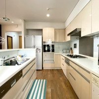 Bán Nhanh Căn 3 Phòng Ngủ+ 1 Phòng Kho - 135M2 Tầng Cao View Thoáng Mát, Tặng Lại Nội Thất
