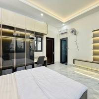 - Biệt Thự 4 Tầng,Thang Máy Full Nội Thất ,Đường Phạm Văn Bạch,Sân Gold-Nhà Ga T3,Q.tân Bình