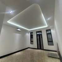 Cần Cho Thuê Nhà Riêng Hoàng Mai,Diện Tích100M2, Có Thang Máy - 40 Triệu/Tháng. Giá Rẻ Vô Địch!