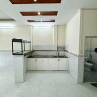 Ông anh thiếu nợ kẹt tiền bán gấp căn 110m2 chỉ 750tr ở Tân Hiệp Hóc Môn