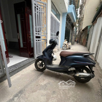 Chính Chủ Tôi Cần Bán Căn Nhà Ngõ 61 Lê Văn Lương 5 Tầng, 5 Phòng Ngủ Gần Ô Tô - Hồ Điều Hòa