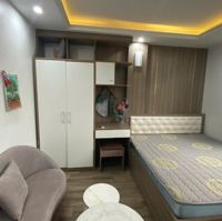 Cho Thuê Căn Hộ Dịch Vụ Full Đồ Tại Ngõ 193 Trích Sài. Ban Công View Hồ Cực Thoáng. Chỉ 6 Triệu