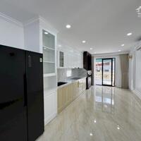 Bán nhà Phố Yên Lạc: Phân lô OTO, THANG MÁY, XÂY MỚI: 42m2 x 5T, MT 3m6. Giá nhỉnh 14 tỷ.