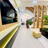 Bán nhà đẹp phố Quan Nhân, 37m2 6.7 Tỷ ngõ thông thoáng gần phố, sổ vuông đẹp.
