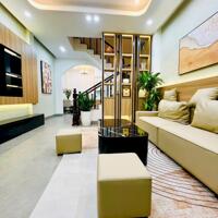Bán nhà đẹp phố Quan Nhân, 37m2 6.7 Tỷ ngõ thông thoáng gần phố, sổ vuông đẹp.