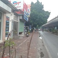 Mặt Phố Đàm Quang Trung Kinh Doanh Vỉa Hè