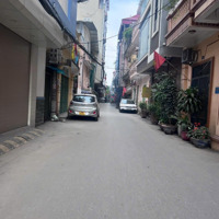 Chính Chủ Gửi Bán Nhanh Nhà 4 Tầng Ngay Cạnh Học Viện Chính Trị, Phân Lô Ô Tô Đỗ Cửa, 30M2, 5,6 Tỷ.