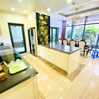 Biệt Thự Kđt Dịch Vọng, Vỉa Hè, Ô Tô Dừng Đỗ, Sân Vườn, Gara, Nội Thất Đẳng Cấp, 276M*4T