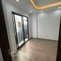 Ô Tô Đỗ Cổng, Trung Tâm Quận, Phố Hoàng Mai,Diện Tích33M, 5 Tầng, Mặt Tiền 5M, Giá Bán 6.8 Tỷ