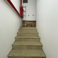 Toà Apartment Vip Cầu Giấy, 9 Tầng Thang Máy, 25 Căn Hộ Khép Kín, 2 Thoáng, Đủ Gpxd &Pccc, 120 Triệu/Th