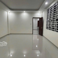 Cho Thuê Nhà 1 Trệt 3 Lầu 6X30M Mặt Tiền Kinh Doanh Lê Văn Lương Gần Lottlemart