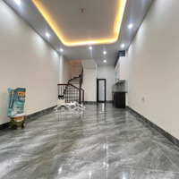 Bán Căn Nhà 34M Xây 5 Tầng Ngay Sát Đường Cổ Linh, Thạch Bàn Giá Chỉ 5,4 Tỷ. Nhà 2 Mặt Thoáng Sáng