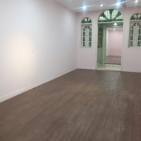 Mặt Bằng Lô Góc Phố Hai Bà Trưng - Cát Dài 200M2 Sử Dụng, Giá Siêu Hợp Lý 20 Triệu/Tháng