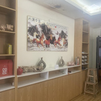 Mặt Đừong Kinh Doanh Sầm Uất Gần Công Viên Nước Hồ Tây Nhà 3Tầng /42M2 Chính Chủ Bán 30Tỷ4