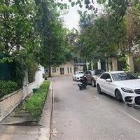 Cho Thuê Biệt Thự Khu C - Ciputra Tây Hồ 200M X 4 Tầng Nhà Hoàn Thiện Đẹp 3000$ Có Thương Lượng