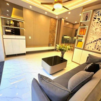 Bán Gấp Nhà Thạch Bàn 40M 5 Tầng Chỉ 5.5 Tỷ Ô Tô Đỗ Gần Nhà