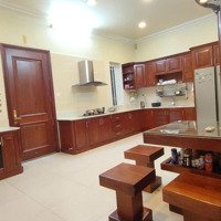 Bán Biệt Thự Đẹp, Mặt Tiền Đường Nguyễn Thành Ý, Quận 1, Ngang 12,5M, Giá Chỉ 138 Tỷ