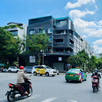 Bán Nhà Góc 2 Mặt Tiền Vị Trí Đắc Địa Phú Mỹ Hưng.