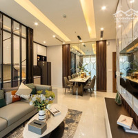 Cần Bán Căn Hộ Loại 2 Phòng Ngủ Tại Oriental Plaza Top Market Giá Bán 3,1 Tỷ. Liên Hệ 0932 349 271 Tâm