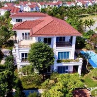 Biệt Thự Đẳng Cấp Tọa Lạc Tại. Vinhomes Riverside Long Biên
Diện Tích 600M2, ( Giá Thỏa Thuận )