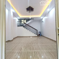 Bán Nhà Đẹp Lạc Long Quân - Cầu Giấy - 5 Tầng - Hai Thoáng