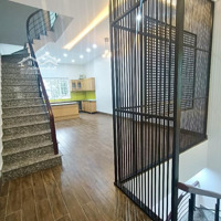 Bán Nhà Đẹp Lạc Long Quân - Cầu Giấy - 5 Tầng - Hai Thoáng