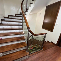 Cho Thuê Nhà Riêng 150M2 X 4 Tầng, Nhà Đẹp 27 Triệu/Th, Giáp Vin Smart City, 0888516777