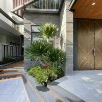 Cho Thuê Biệt Thự Song Lập, Trung Tâm Pmh, Quận 7. 4 Phòng Ngủ Nhà Đẹp, Thiết Kế Hiện Đại