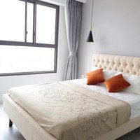 Bán Gấp Chcc Kingston, Phú Nhuận, 60M2, 2 Phòng Ngủ Giá Bán 4.8 Tỷ, Nhà Đẹp. Liên Hệ: 0936571849(Hồng)