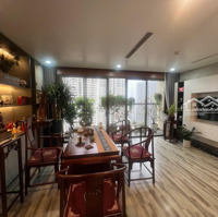 Bán Căn Hộ Chung Cư Tại M5 Nguyễn Chí Thanh, 9,8 Tỷ, 133M2, 3 Phòng Ngủ+ 2Wc