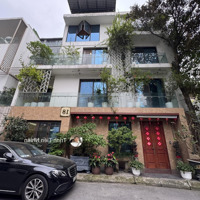 Bán Biệt Thự Dự Án Golden Westlake Thuỵ Khuê 165M2 Giá Rẻ Ở Ngay Vị Trí Đẹp Thông 2 Phố