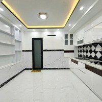 Bán Gấp Nhà Mới Đẹp Sát Mặt Tiền Võ Văn Tần, P.5 .(Dt: 4X17M) - 4 Tầng Kiên Cố