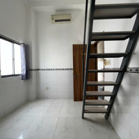 Trống Sẵn Phòng Gác Cao Không Đụng Đầu Gần Cầu Chữ Y