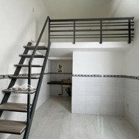Trống Sẵn Phòng Gác Cao Không Đụng Đầu Gần Cầu Chữ Y