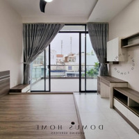 Căn Hộ Dịch Vụ Ban Công Siu Lớn Ngay Gần Trung Tâm Q4
