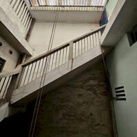 Gấp bán căn hộ chung cư tập thể mặt tiền gần Chợ Lớn (Quận 5) TPHCM giá dưới 3 tỷ