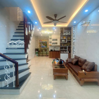 Bán Nhà Lạc Long Quân, Tây Hồ,Diện Tích40M , 3 Tầng,Mặt Tiền4M, Giá Bán 3,1 Tỷ