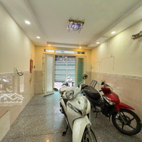 Bán Nhà Vĩnh Khánh Quận 4 - Hẻm Ôtô - 5 Tầng - Chỉ 4 Tỷ - 40M2 - Tiện Kinh Doanh