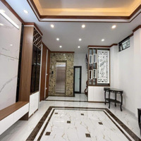 Bán Nhà Trung Tâm Ba Đình - Lô Góc - 30M Ô Tô Tránh-Gần Phố-Nhà Đẹp-Tặng Full Nội Thất-Thang Máy