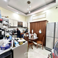 Vip Nhà Đẹp Phú Nhuận - 4 Tầng - Sát Mặt Tiền - Gía Siêu Rẻ