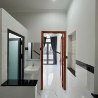 Nhà 1 trệt 2 lầu xây mới KDC Thới Nhựt 1 - Kế chợ An Khánh