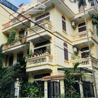 Chỉ Hơn 200 Triệu/M2, Oto Ngủ Trong Nhà - Biệt Thự Sân Vườn Q Đống Đa - Căn Góc 3 Mặt Thoáng Sáng