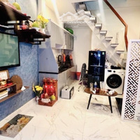 Bán Nhà Nguyễn Khoái Quận 4 - 4 Tầng - Chỉ 2 Tỷ Nhỉnh - Hẻm 4M - Vừa Ở Vừa Kinh Doanh