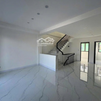 Hàng Hiếm_Nhà Kdc Phúc Đạt, 5X16, Tc Full; Đã Hoàn Công_1 Trệt 2 Lầu, 4Pn;
Hiện Đang Cho Thuê 12T/