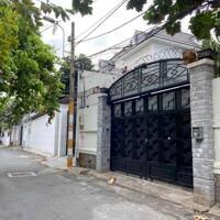 Bán Biệt Thự Đường Thái Ly Quận 2.DT:304m.Giá 73 Tỷ