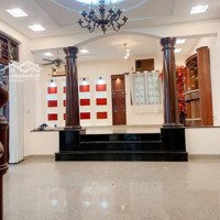 Cho Thuê Nhà Biệt Thự Đẹp , Đường Cách Mạng Tháng 8 , Quận 10 , Nhà 9*12M